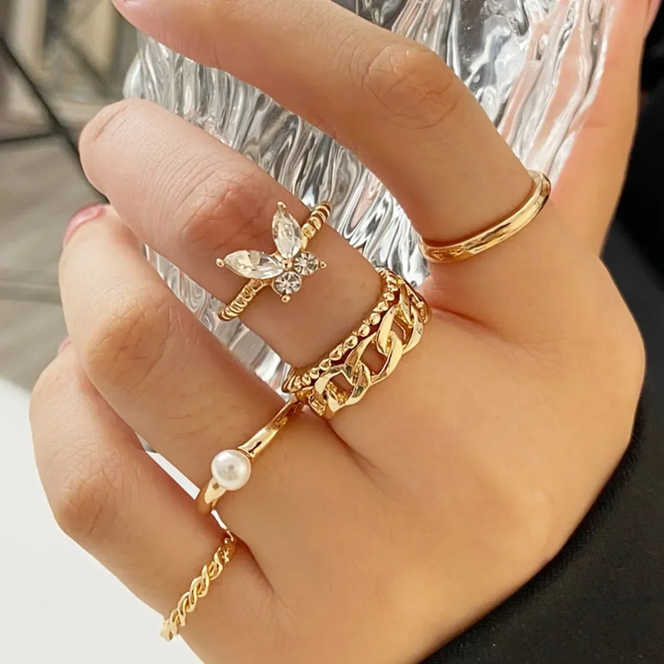 2024 New Tide Individuality Retro Geometric Hollowing Inlay Gem Rings SetLiquid State Metal Four-Piece Rings Set Paty Jewelry
